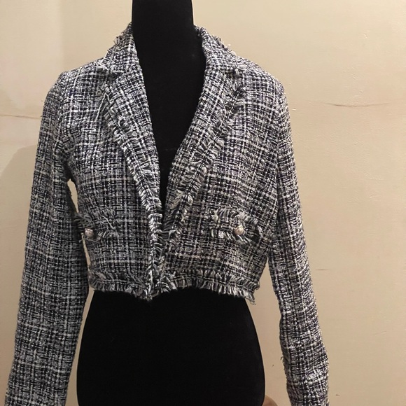 FOREVER 21 BLACK/ WHITE TWEED CROPPED JACKET - Picture 2 of 4